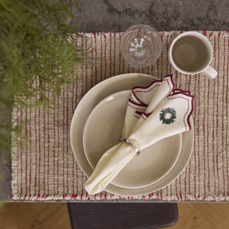 Holmen Amani dekkebrikke 33x48 cm rød