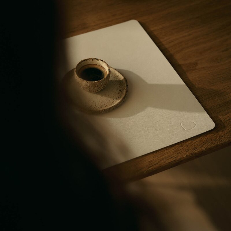 LIND DNA Square Nupo spisebrikke 35x45 cm Pure White