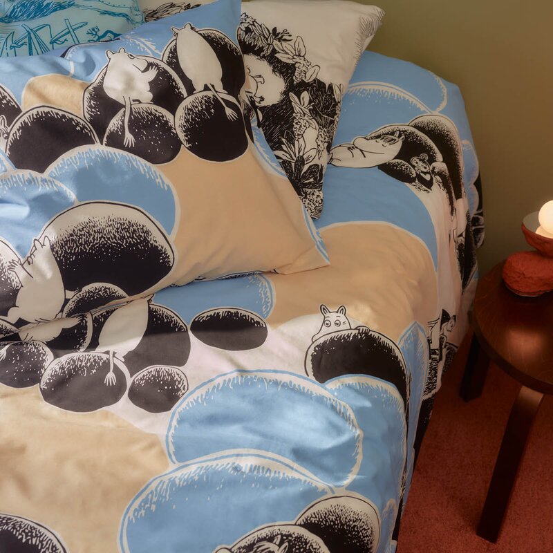 MoominArabia Mummi sengesett 140x200 cm Småstein multi