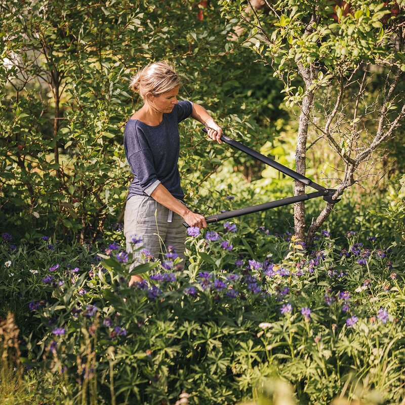 Fiskars SingleStep grensaks L28 liten 57 cm svart