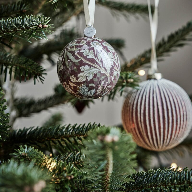 Lene Bjerre Norille juledekorasjon 10 cm mørkerød rillet