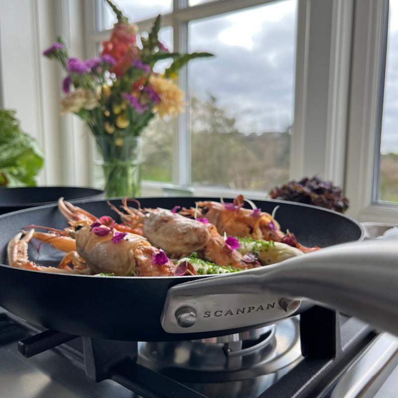 Scanpan PRO S+ stekepanne 32 cm svart