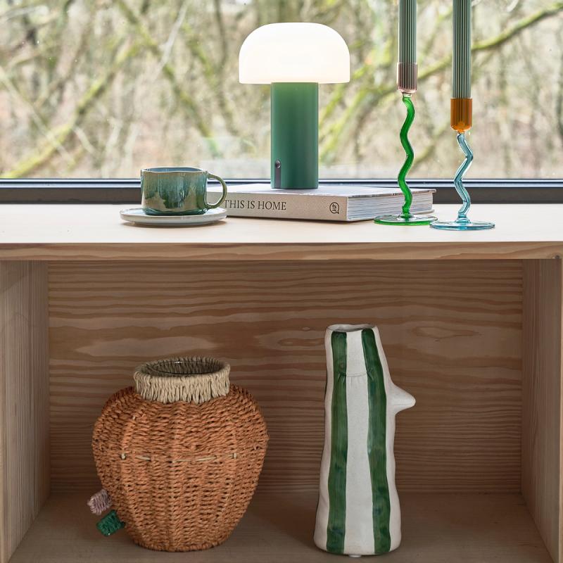 Villa Collection Styles vase m/ nebb og øyevipper 34 cm grønn