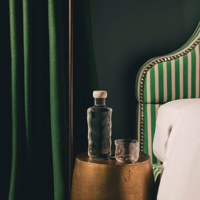 Paveau Swirl flaske large 1,25L Wave