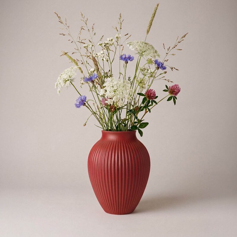 Knabstrup Keramik Knabstrup vase 27 cm ripple soft cherry red