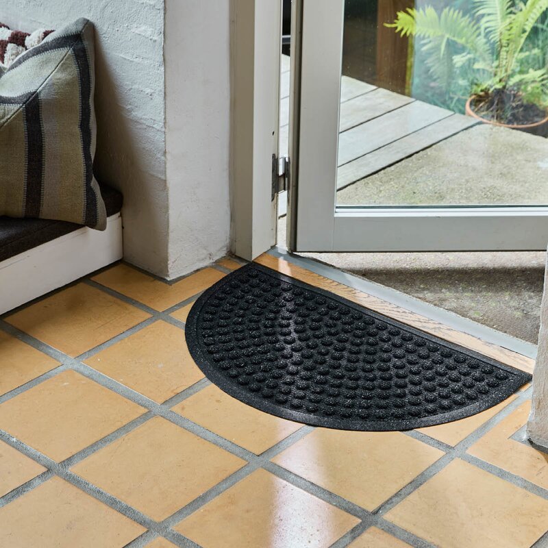 House Doctor Entry dørmatte halvmåne 75x45 svart