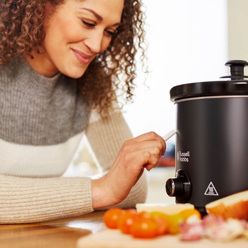 RUSSELL HOBBS SlowCooker gryte med tavle 3,5L 200W svart