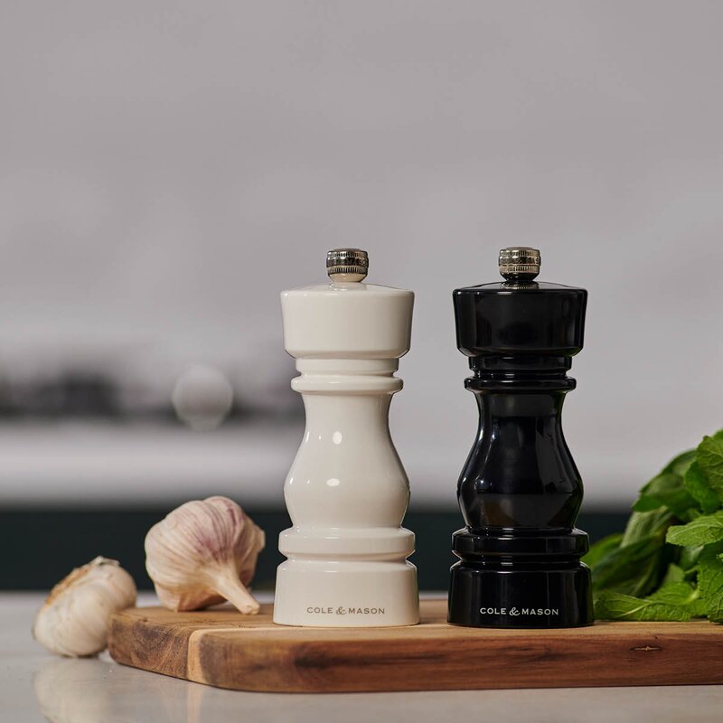 Cole & Mason London salt- og pepperkvern 15,4 cm 2 stk svart/hvit