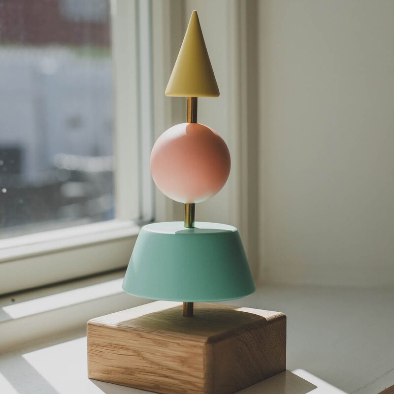 FableWood Helga stort juletre trefigur 21 cm turkis/rosa/gul