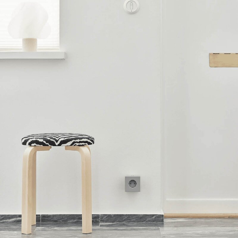 Avolt Square 2 USB-C 76x76 cm 30W Gotland Grey