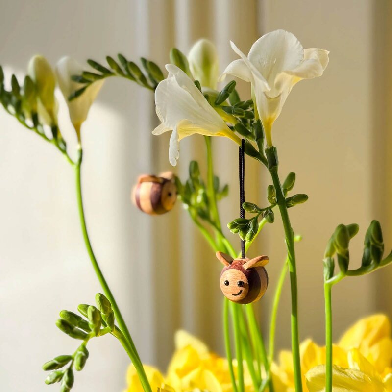 FableWood Bie trefigur 3 cm 2 stk gummitre/sapele