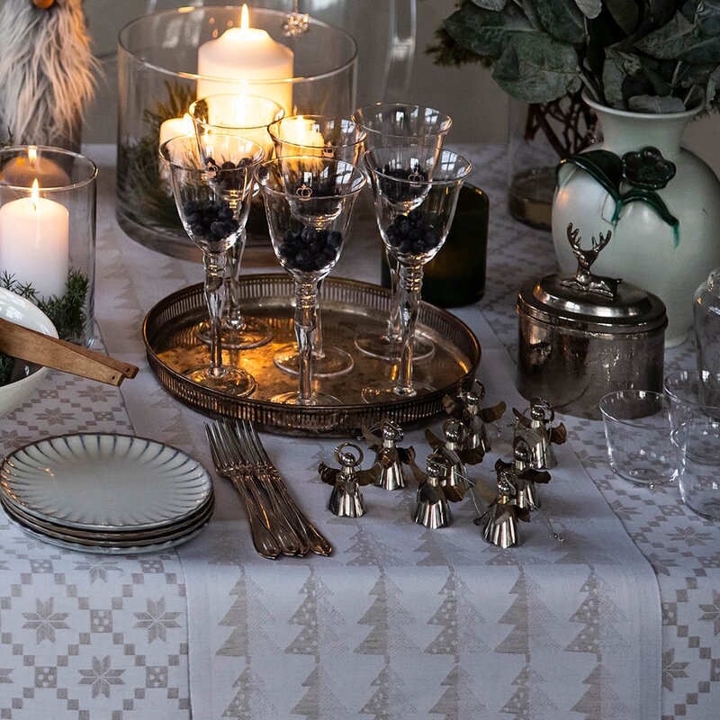 Ekelund Granar bordløper 35x120 cm ubleket