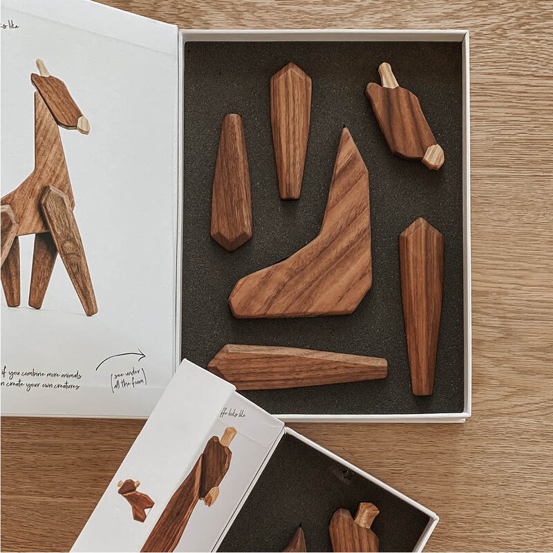 FableWood Giraff trefigur 23 cm valnøtt/ask