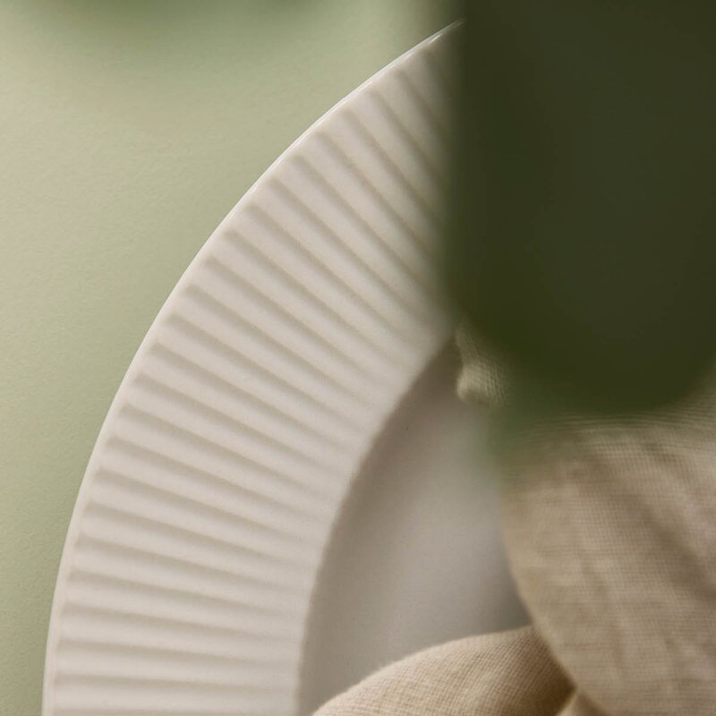 Aida Groovy stentøy middagstallerken 27 cm hvit