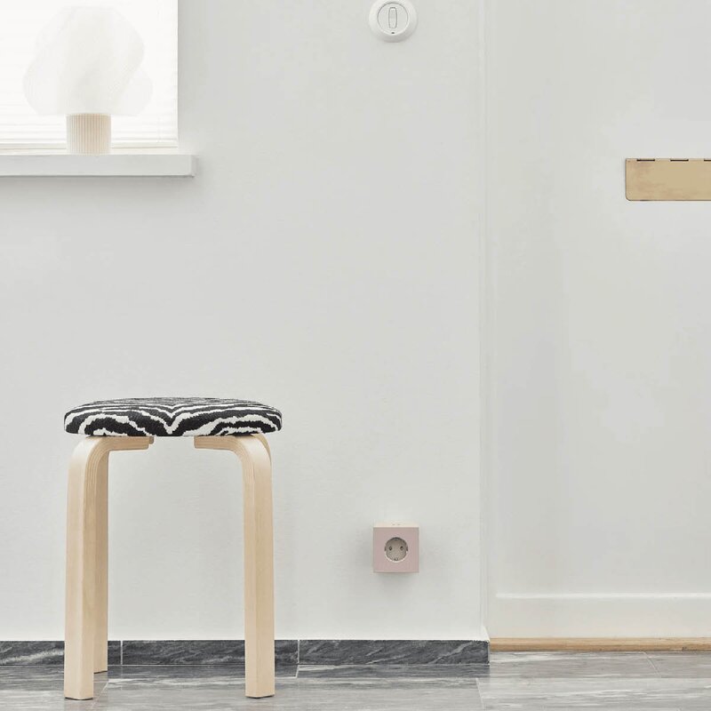 Avolt Square 2 USB-C 76x76 cm 30W New Pink