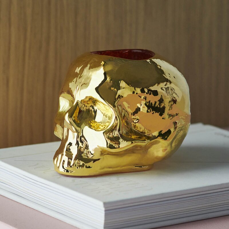 Kosta Boda Still Life skull lyslykt 8,5 cm gull