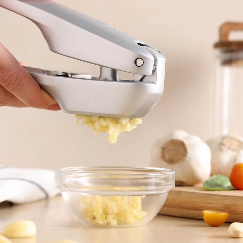 Zyliss Susi 4 hvitløkspresse 6,5 cm sølv