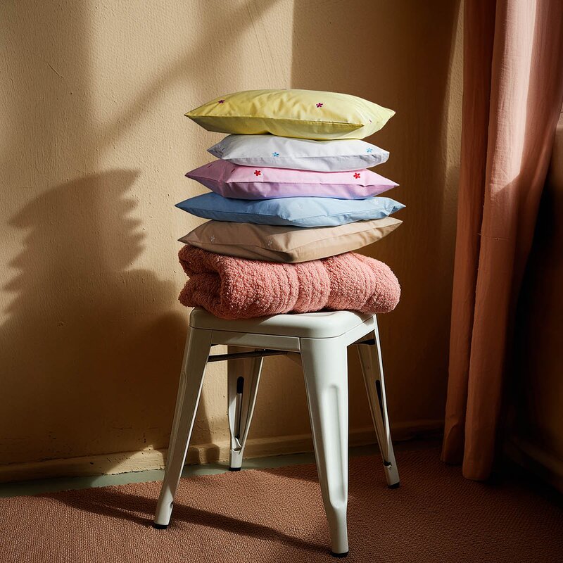 Juna Daisy sengetøy junior 100x140 cm lys blå