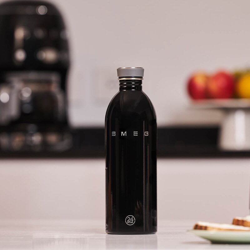 SMEG Drikkeflaske WBF02 1L svart
