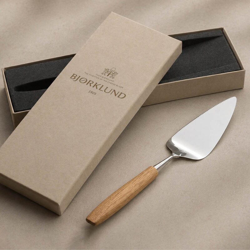Bjørklund Treskaft kakespade 25,5 cm eik