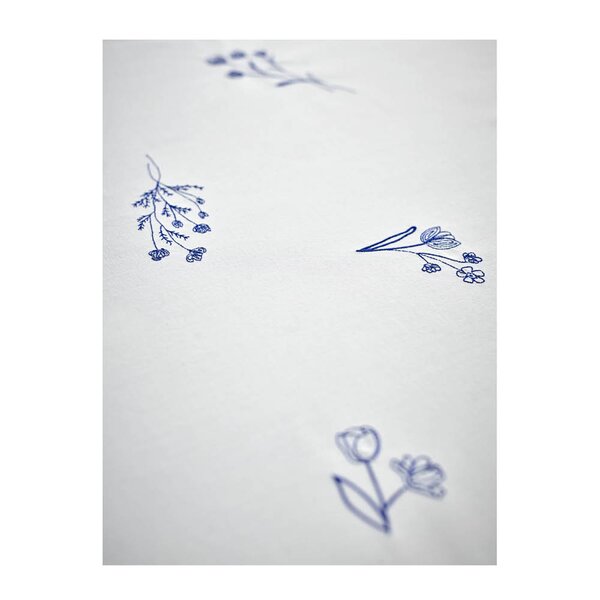 Zone Denmark Charm duk 140x220 cm hvit