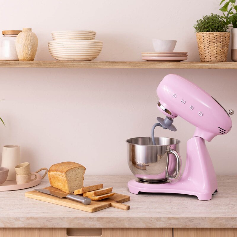 SMEG Kjøkkenmaskin SMF05 4,8L rosa