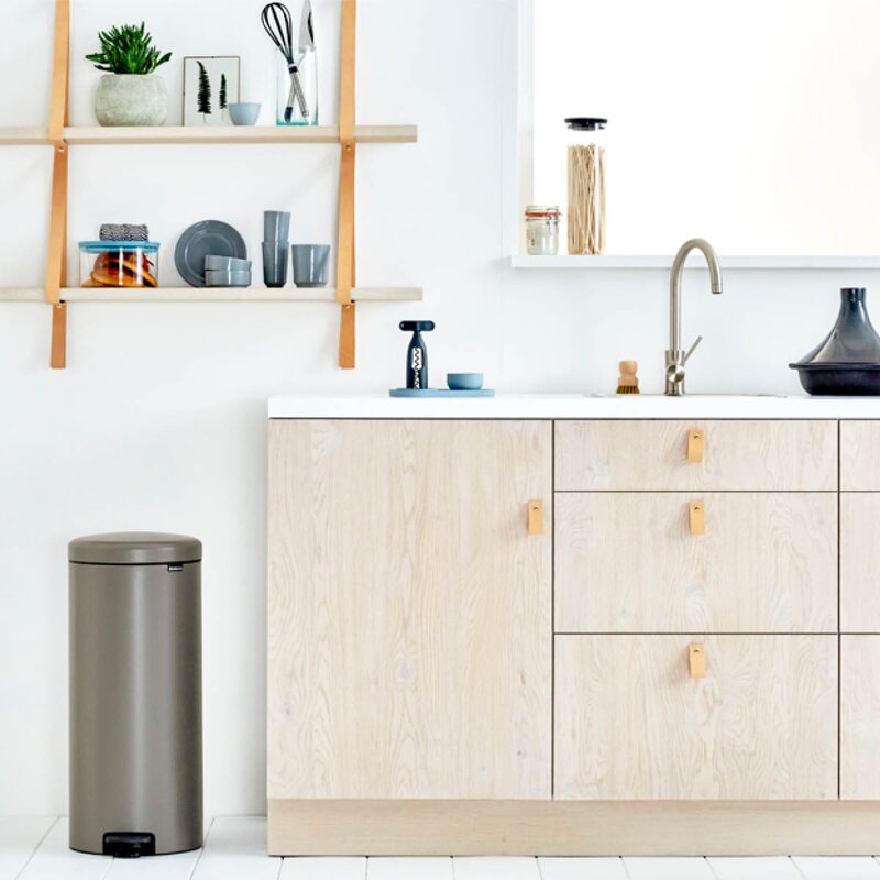 Brabantia NewIcon pedalbøtte 30L platinum