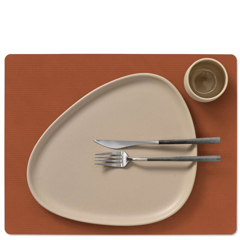 LIND DNA Square Corduroy spisebrikke 35x45 cm Rust
