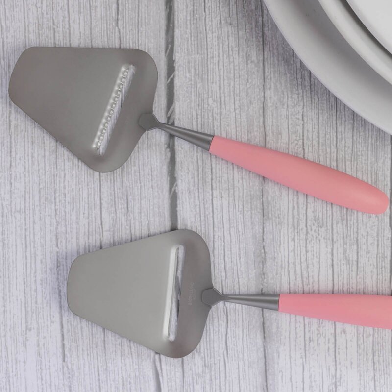 Bjørklund Ostehøvel med riller 27,5 cm pudderrosa