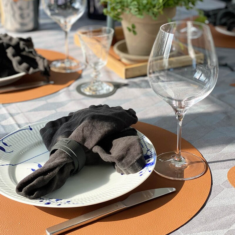 MiLLE W NORDISK DESIGN Rund bordbrikke 40 cm brun