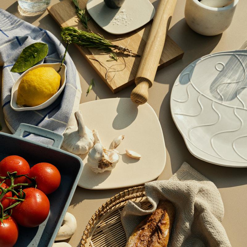 Broste Copenhagen Pesce tallerken fisk 17,6x41,4 cm hvit