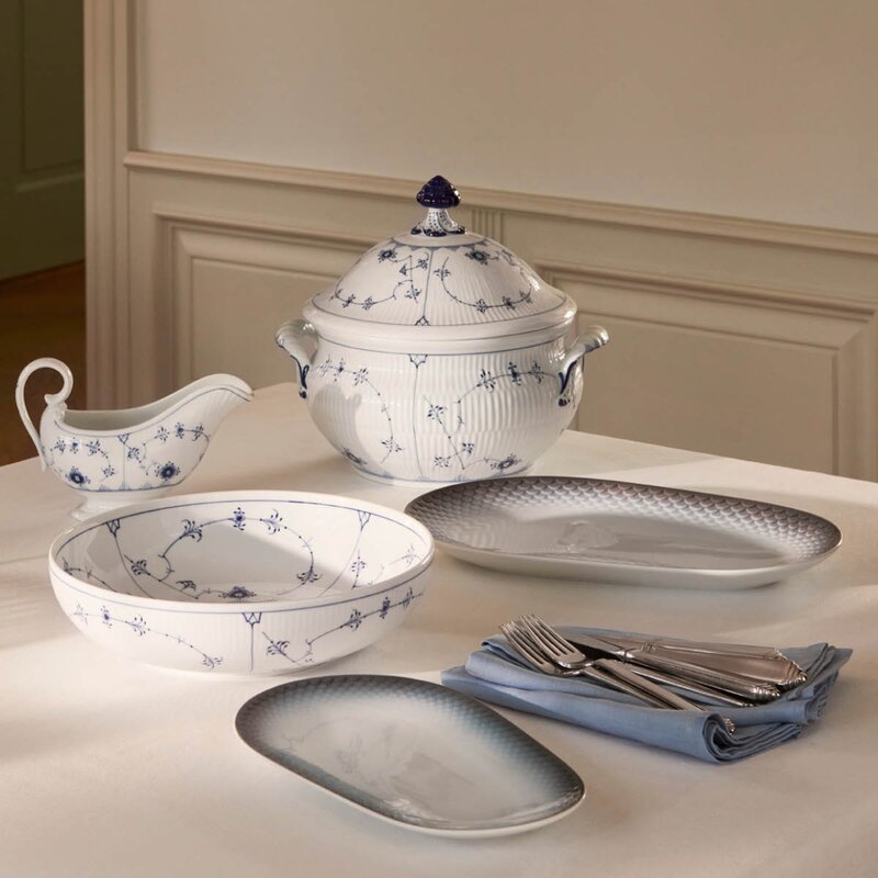 Royal Copenhagen Musselmalt riflet bolle 24 cm