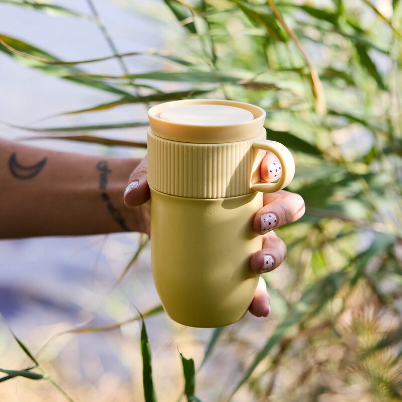 Sagaform Ted termokopp med hank 28 cl gul