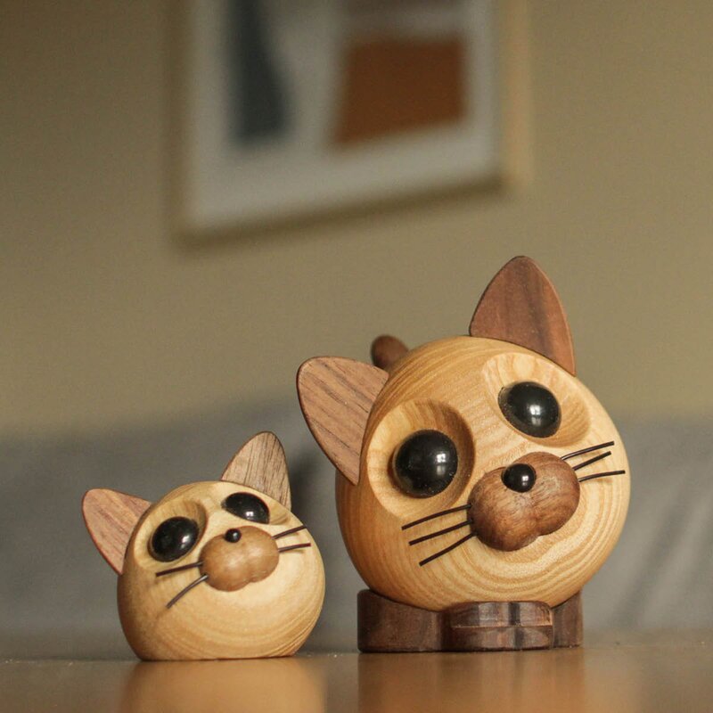 FableWood Felix katt trefigur 9 cm ask/valnøtt