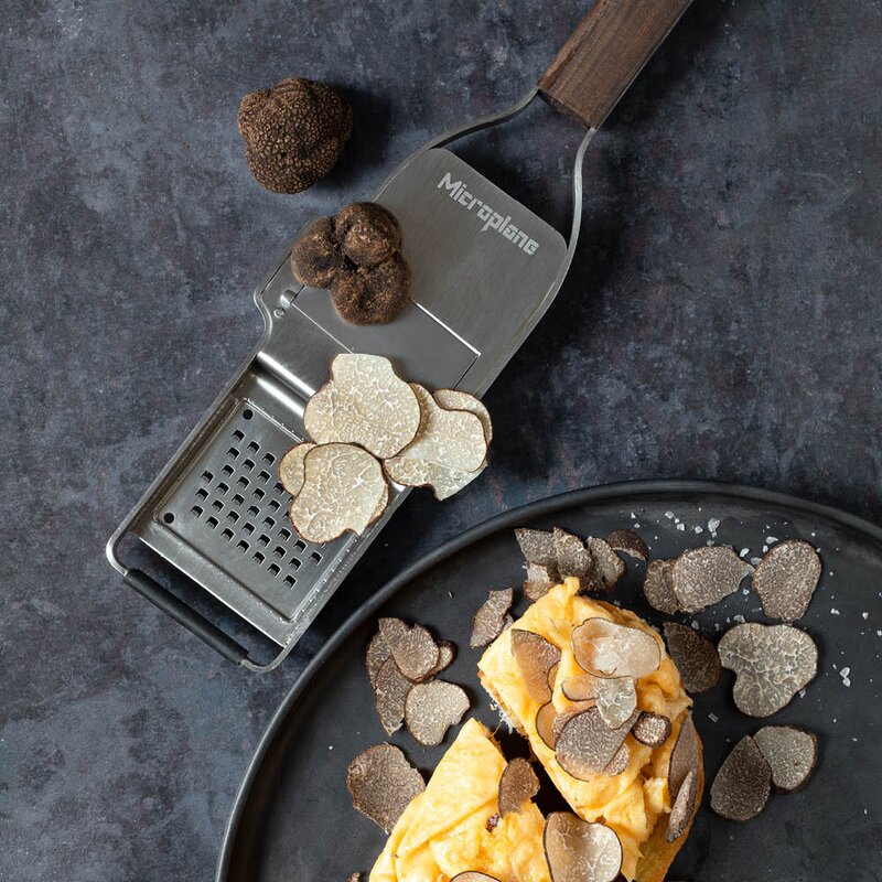Microplane Master rivjern trøffel 2-i-1 valnøtt