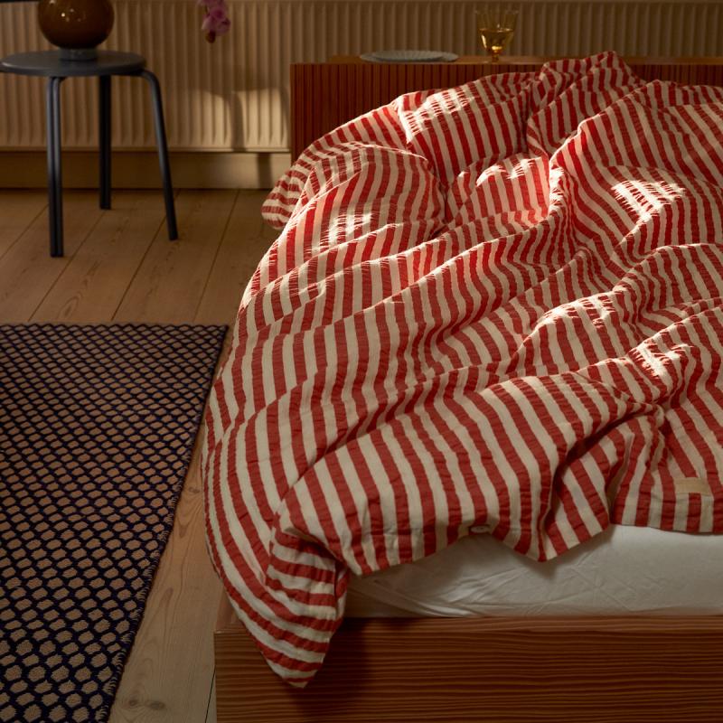 Juna Bæk&Bølge Lines sengetøy 140x220 cm chili/bjørk