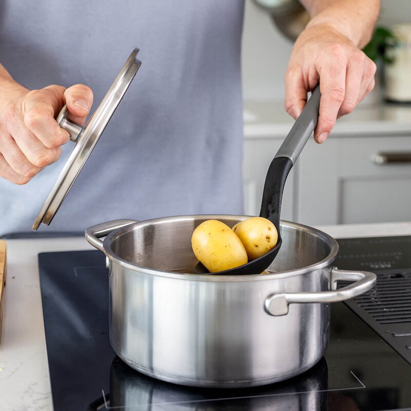 KitchenAid Classic saussleiv 34 cm charcoal grey