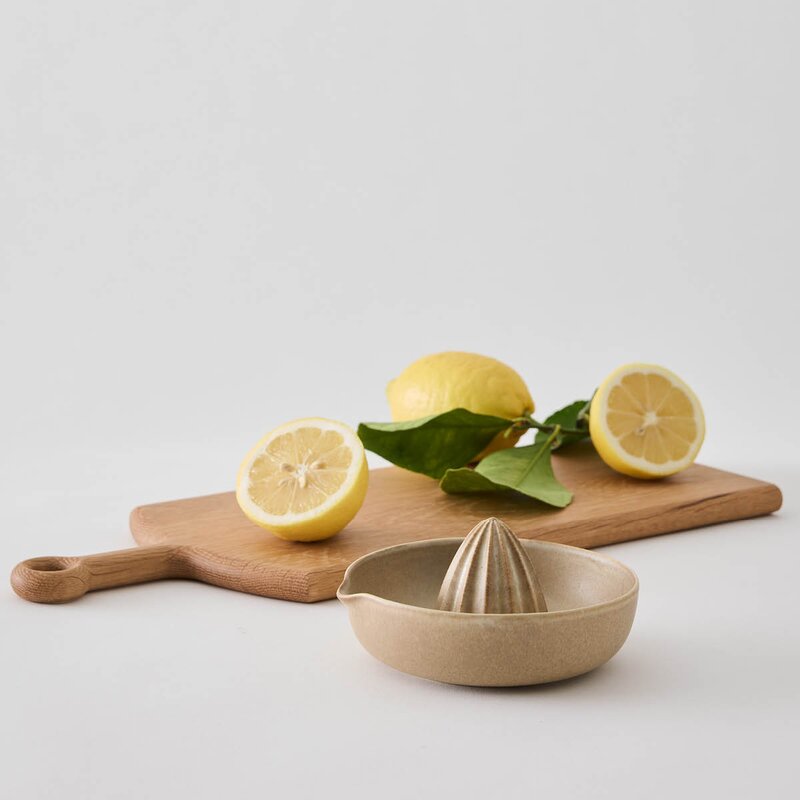 Tell Me More Palermo sitruspresse steintøy 14 cm sand