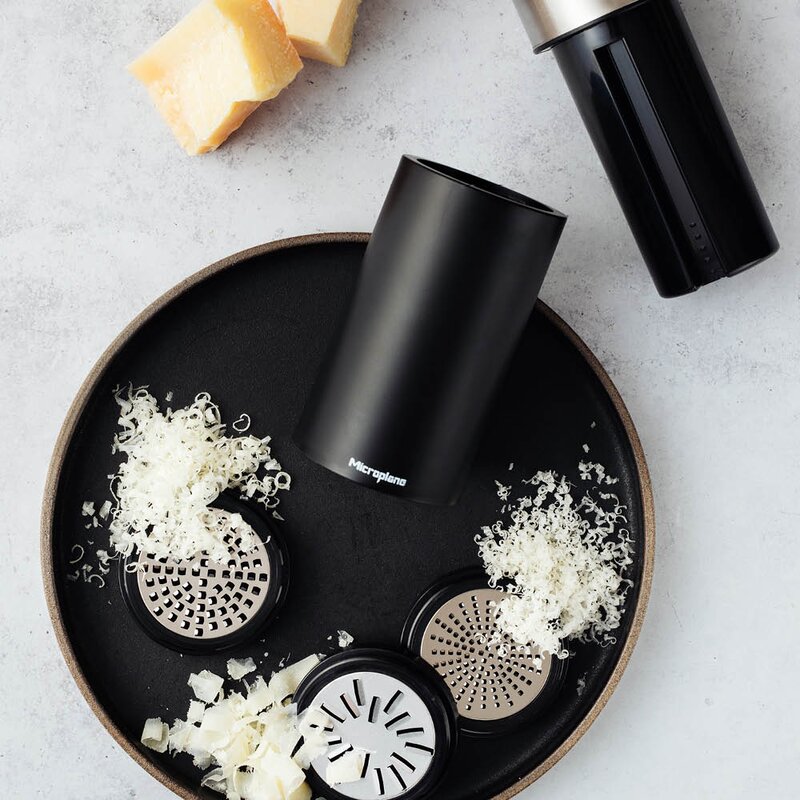 Microplane Universal Mill rivjern med 3 blader svart