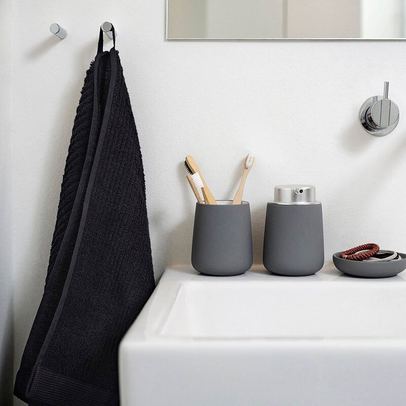 Zone Denmark Classic badehåndkle 70x140 cm svart