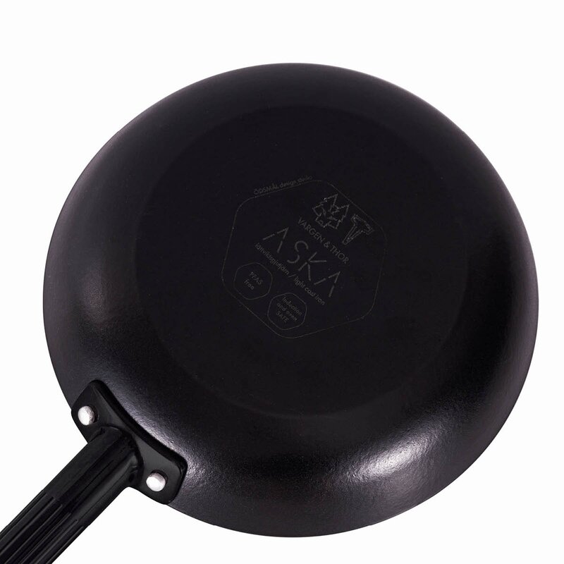 Vargen & Thor Aska støpejernspanne 24 cm svart