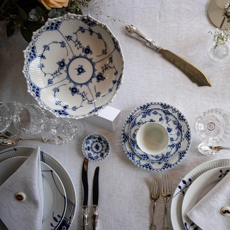 Ekelund Medaljong duk 150x150 cm lys grå