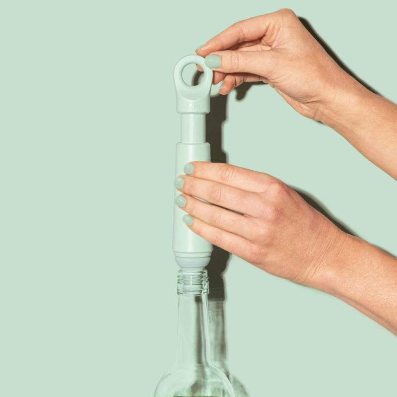 Vacu Vin Loop wine saver jade