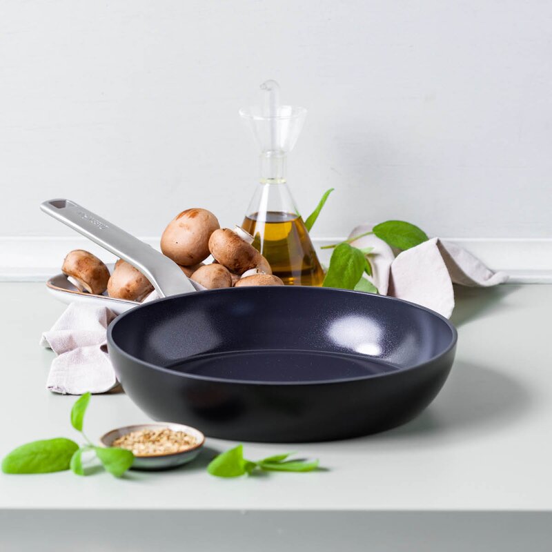 GreenPan Evolution keramisk stekepanne 28 cm svart