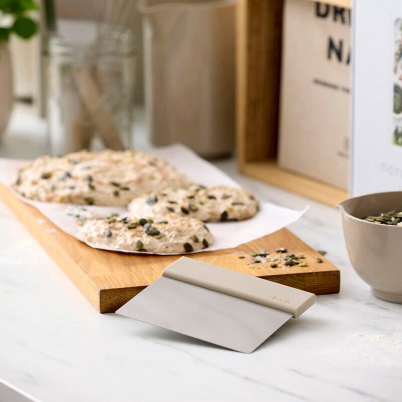 Rosti Emma deigskraper stål humus