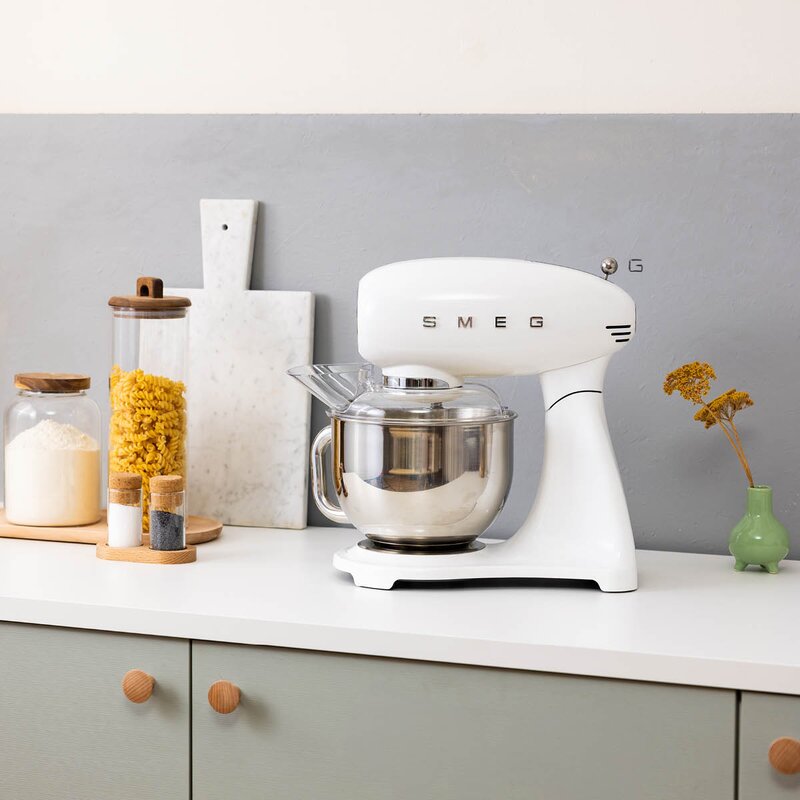 SMEG Kjøkkenmaskin SMF05 4,8L hvit