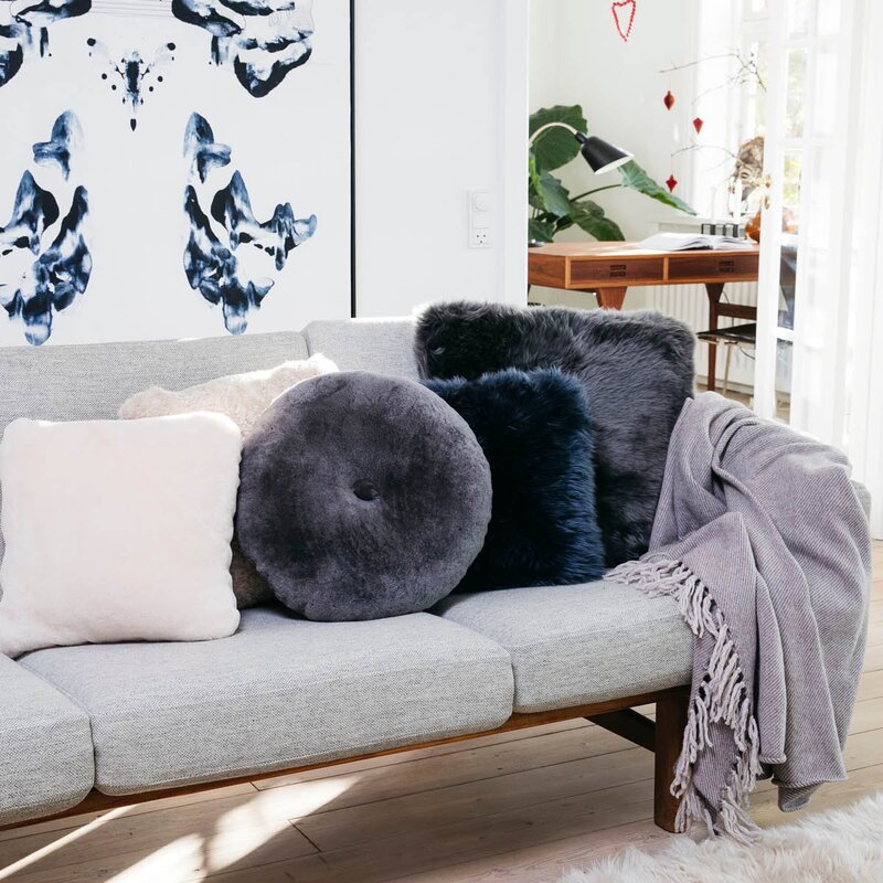 Natures Collection Pute new zealand saueskinn 40x40 cm steel