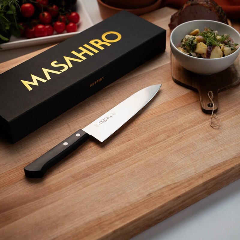 Masahiro MV santokukniv 17,5 cm svart