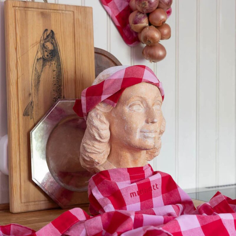 Midnatt Paola forkle 58x80 cm rød/rosa