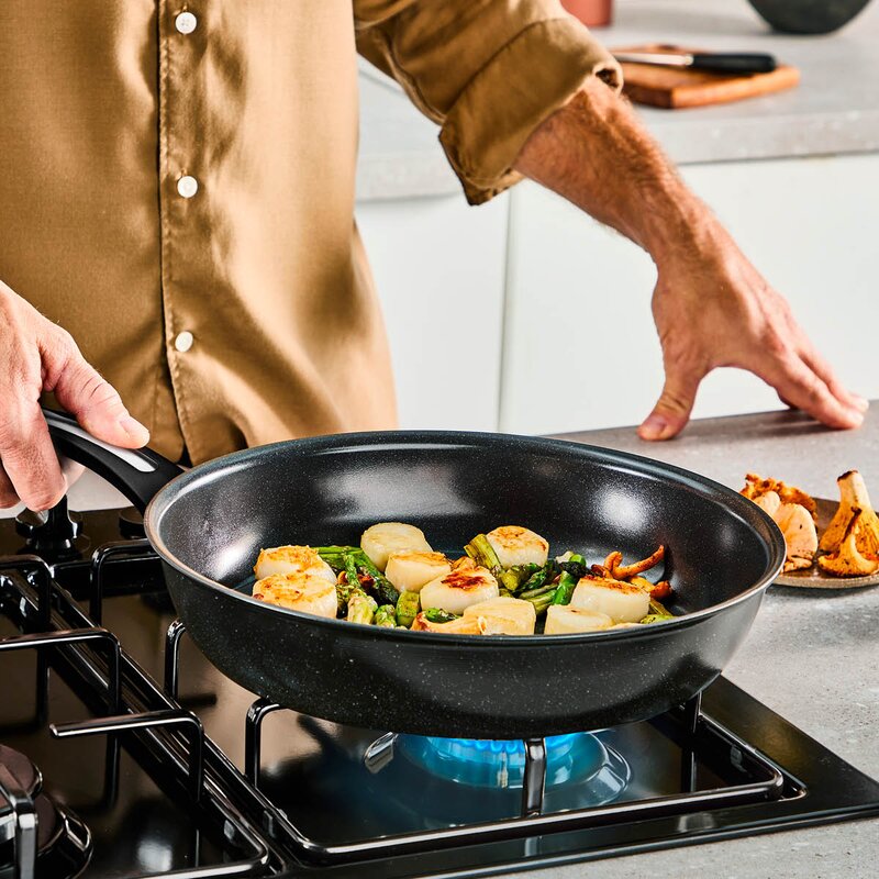 Tefal Exceptional Ceramic stekepanne 20 cm svart